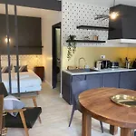Parenthese - - Appartement *