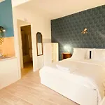 Parenthese - - Appartement